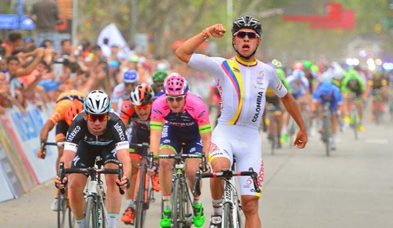 El ciclista colombiano ganó oro en Saint-Quentin-En-Yveline (Francia)