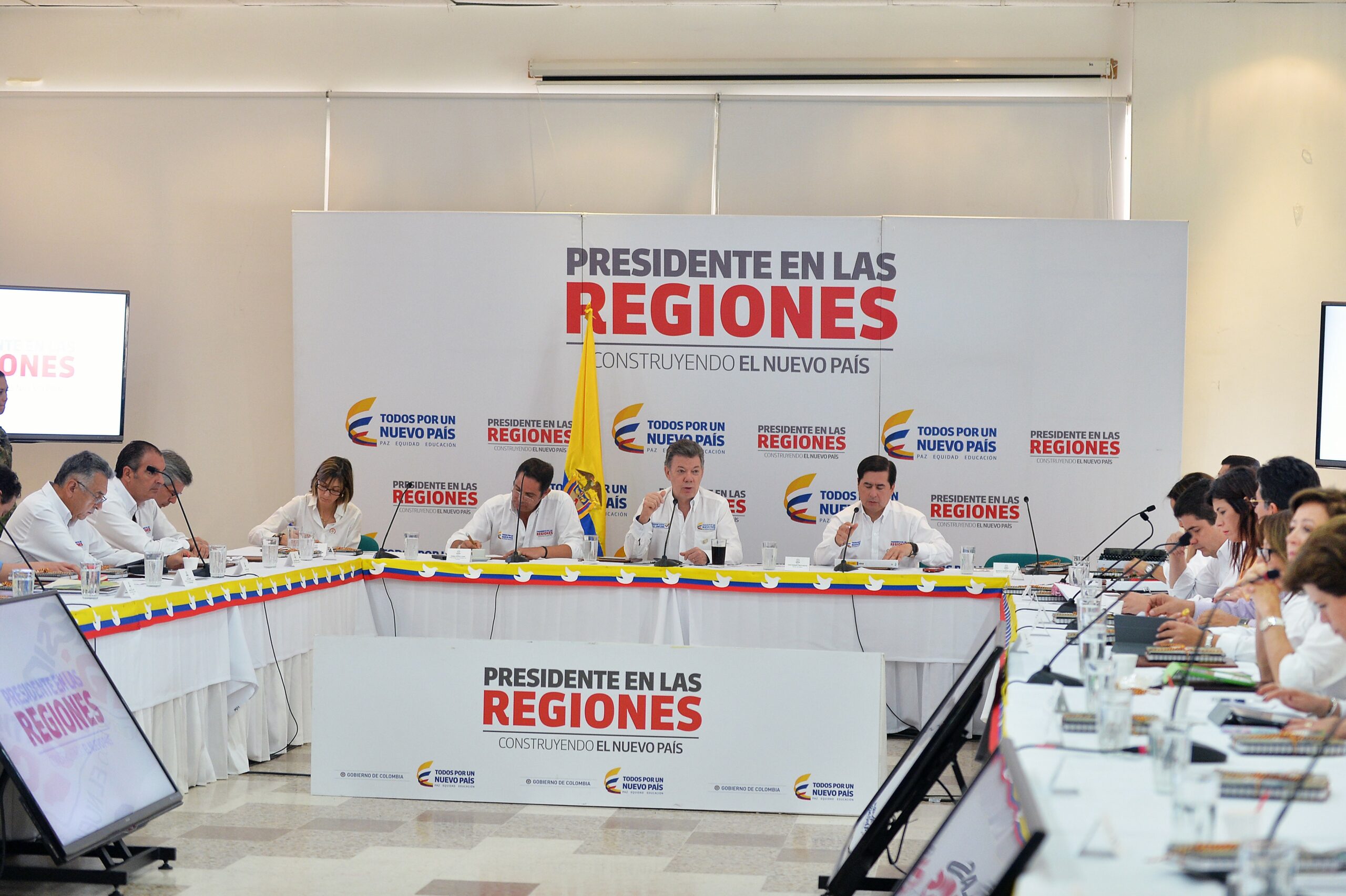 el presidente Santos dijo que los departamentos con mayor inversion son Guajira, Magdalena, cesar y San Andres