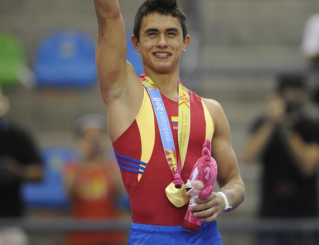 El gimnasta colombiano Jóssimar Calvo gano medalla de oro en barras paralelas en el mundial de Eslovenia