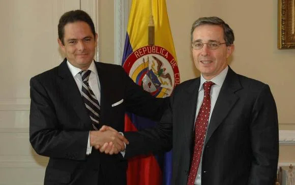Uribe salvó a Vargas Lleras y el Vicepresidente podría ser candidato presidencial para el 2018