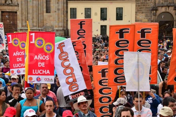 Los arreglos entre los representantes de los profesores y el Gobierno no dejaron contentos a los maestros de Colombia La Otra Cara