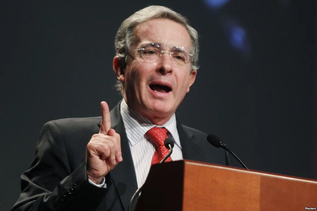 El ex presidente Álvaro Uribe afirma que el conjuez de la Corte Suprema, Julio Andrés Sampedro Arrubla, ha sido y es contratista del actual Gobierno La Otra Cara