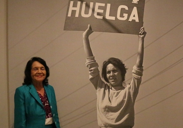 La legendaria Dolores Huerta apoya boicot contra Donald Trump