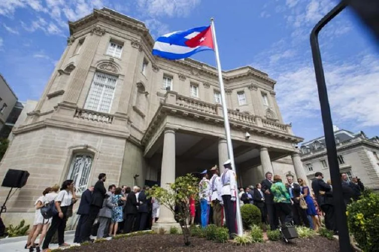 Histórica reapertura de la embajada de Cuba en USA