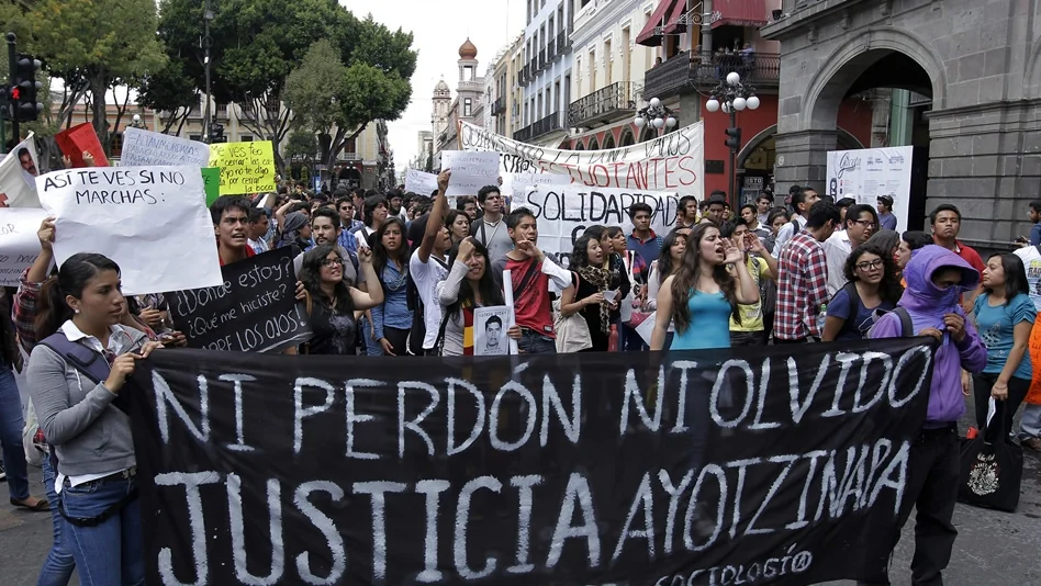 ¡Ayotzinapa, Ayotzinapa, Ayotzinapa!