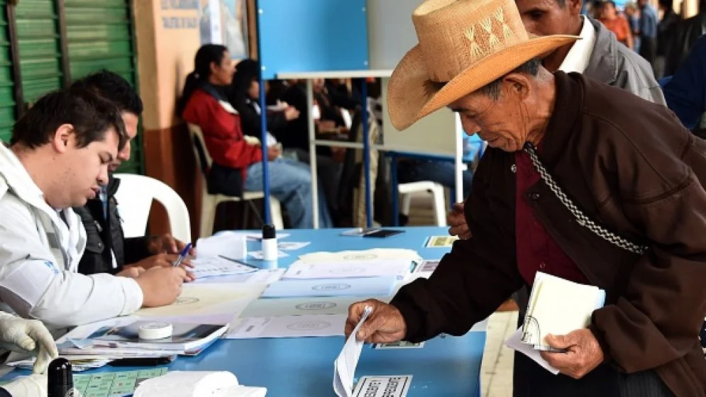 La tragicomedia de las funestas votaciones en Guatemala