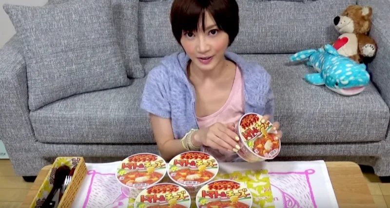 El increíble apetito de una japonesa youtuber