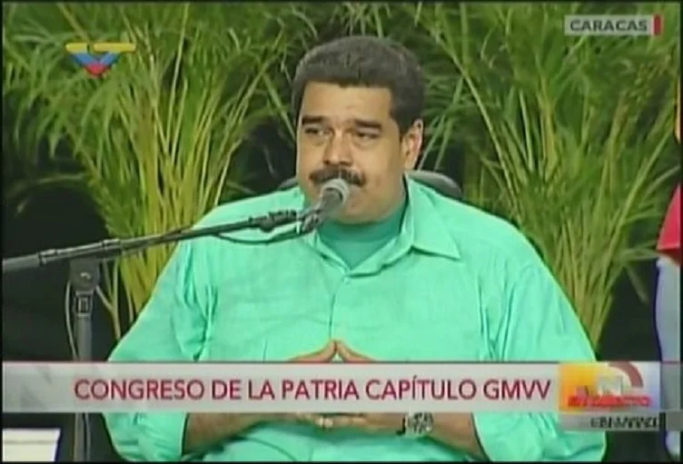 Maduro demandará a la oposición por entregar 600 mil firmas falsas
