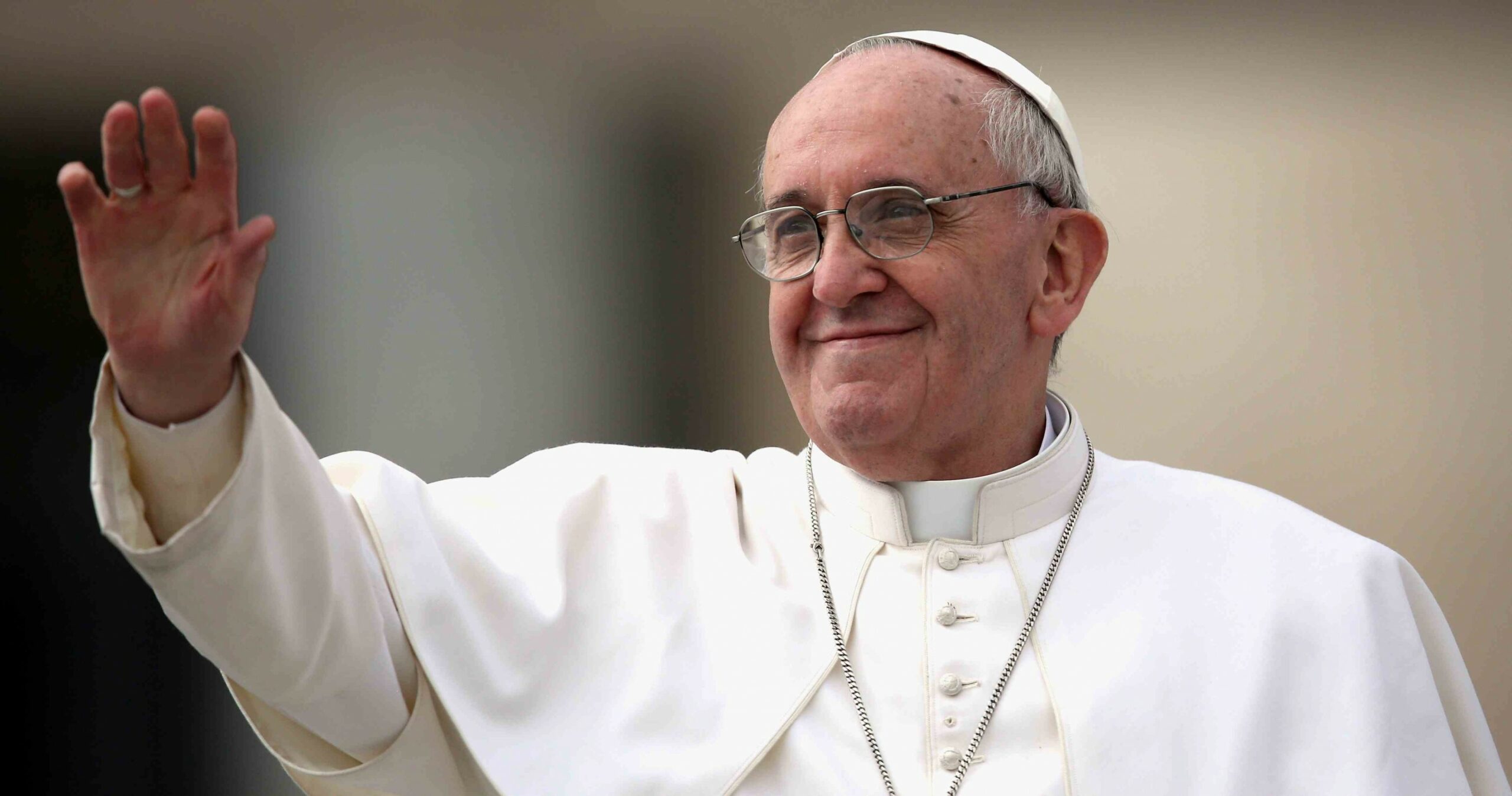 El Papa denuncia que Países influyentes financian la ideología de género en escuelas