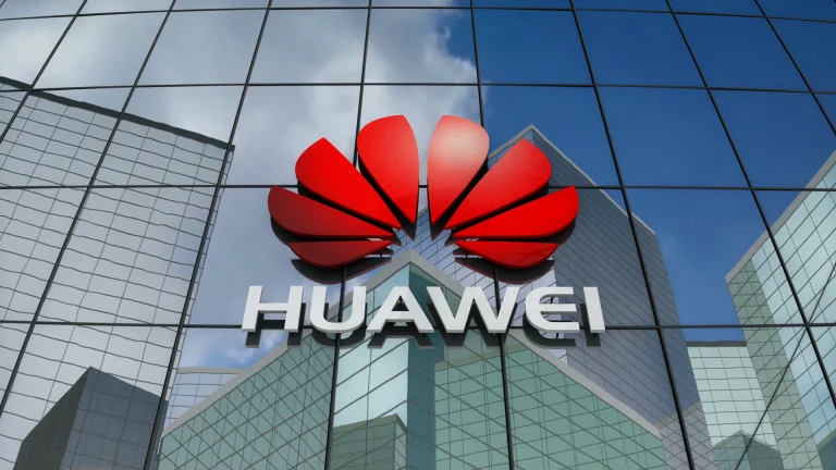 Google suspendió negocios con Huawei