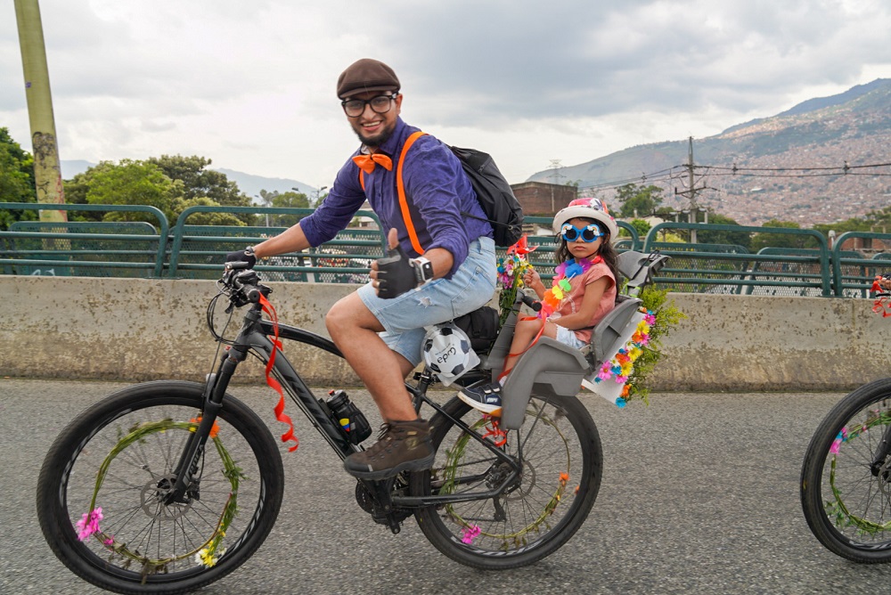 Con flores y alegría, la Feria al Ritmo de Bicicleta se tomará las calles de Medellín