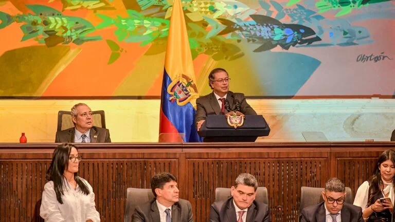 petro en el congreso