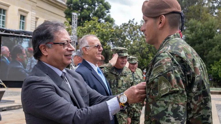 petro y general pedro sanchez