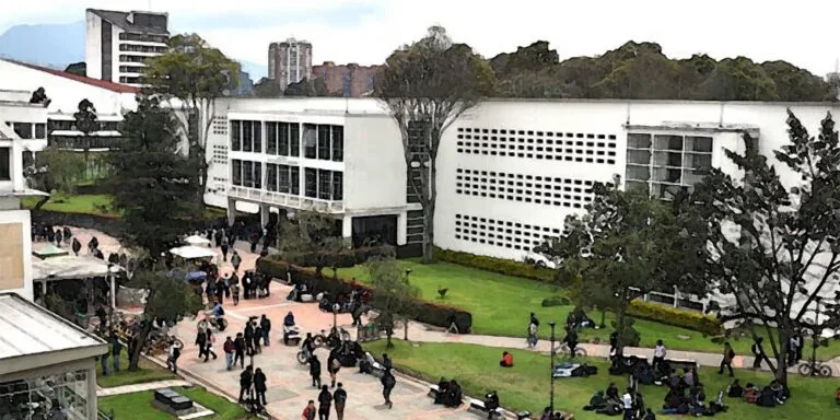 Contraloria y universidades