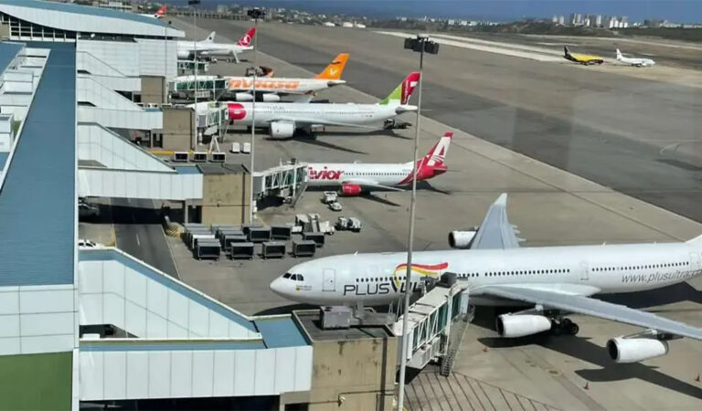 suspenden vuelos desde colombia r