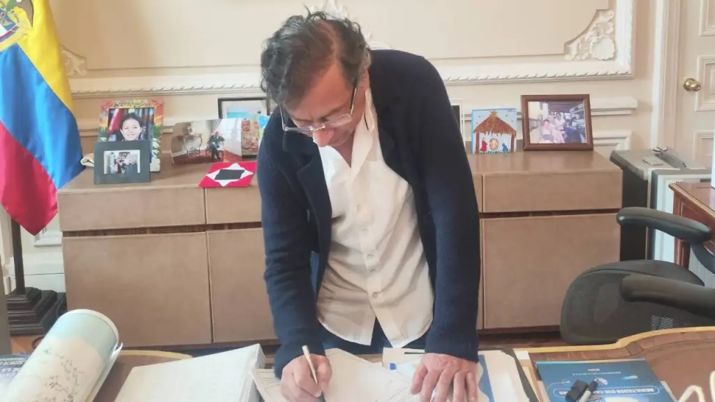 El Presidente Gustavo Petro firmó el decreto que convoca a la Consulta Popular