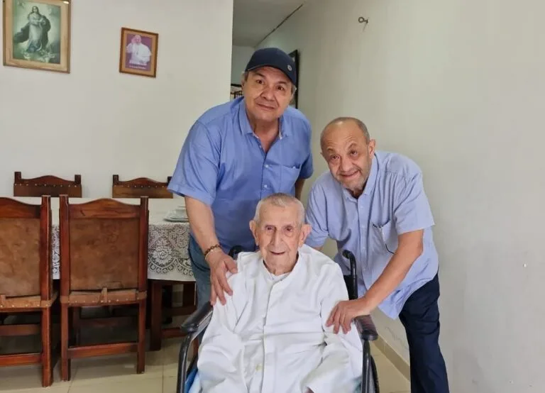 eduardo padilla y el padre gumer