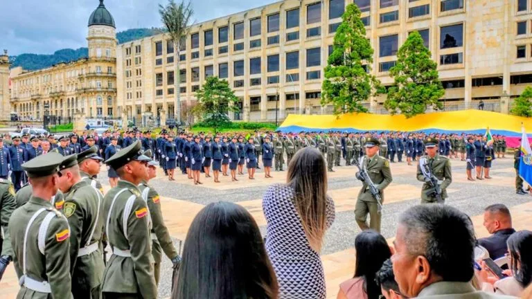 gobierno nacional ascenderá a más de 15 mil policías del nivel ejecutivo