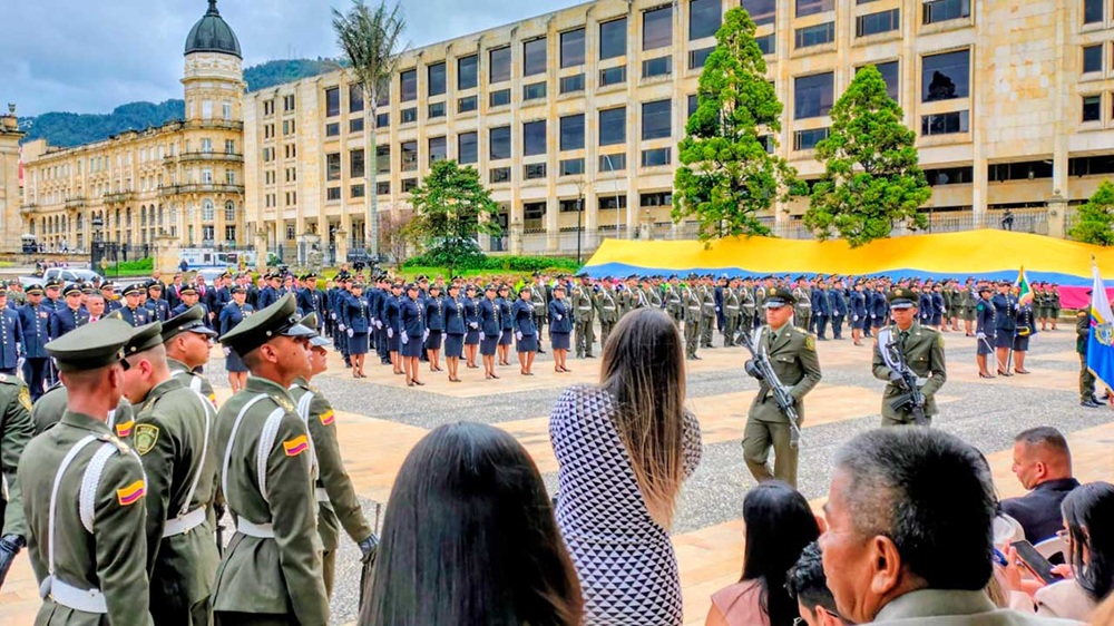 gobierno nacional ascenderá a más de 15 mil policías del nivel ejecutivo