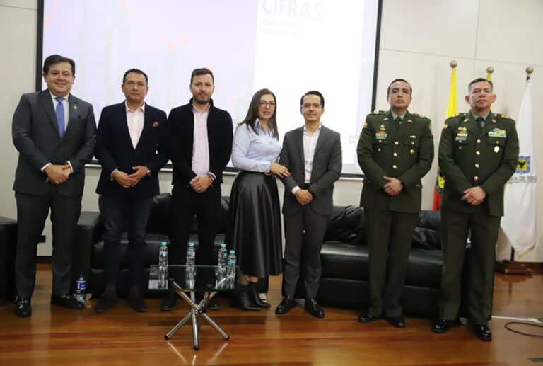 andres castro en foro de seguridad ciudadana