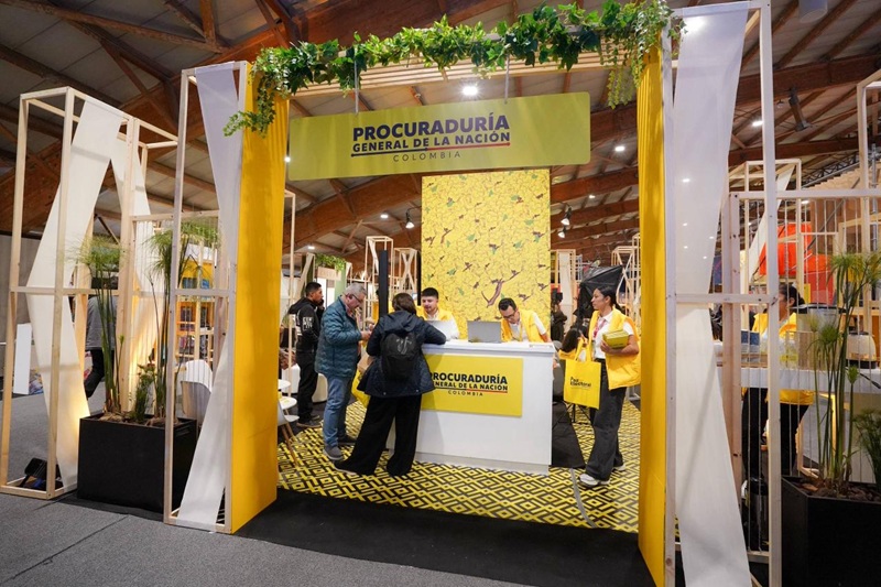 procuraduria en la feria del libro