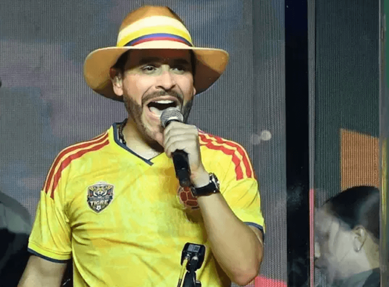 Una Juez prohíbe a Abelardo de la Espriella usar la camiseta de la Selección Colombia en campaña presidencial y el candidato dice que no se la quitará